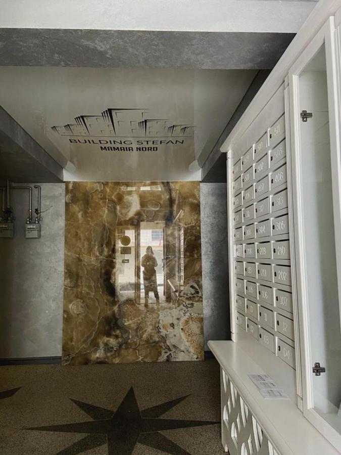 Peacock Apartament- Stefan Building Appartamento Năvodari Esterno foto
