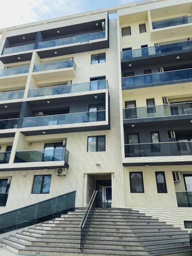 Peacock Apartament- Stefan Building Appartamento Năvodari Esterno foto