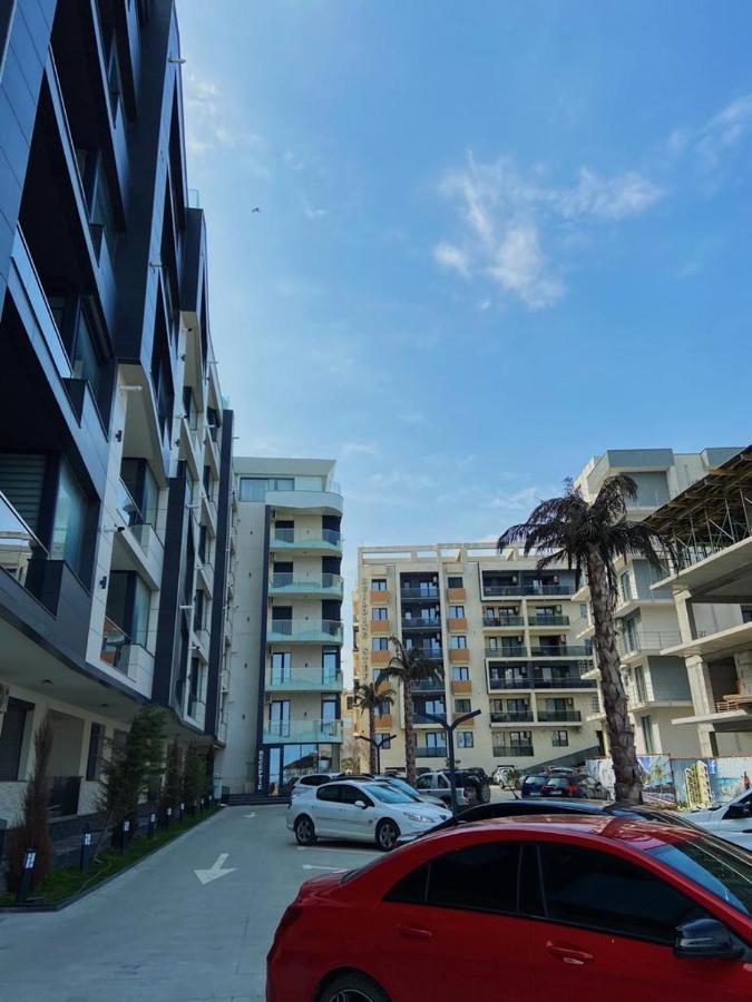 Peacock Apartament- Stefan Building Appartamento Năvodari Esterno foto